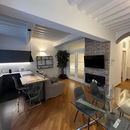 아파트 Fuoriporta Affitti Brevi - Cecilia 11 파르마