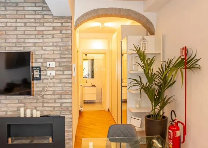 Апартаменты Fuoriporta Affitti Brevi - Cecilia 11 *