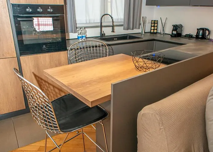 Апартаменты Fuoriporta Affitti Brevi - Cecilia 11 *